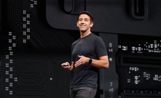 特努斯将开启苹果新品新周期 折叠屏iPhone来袭 分析师预计iPhone将全面提价